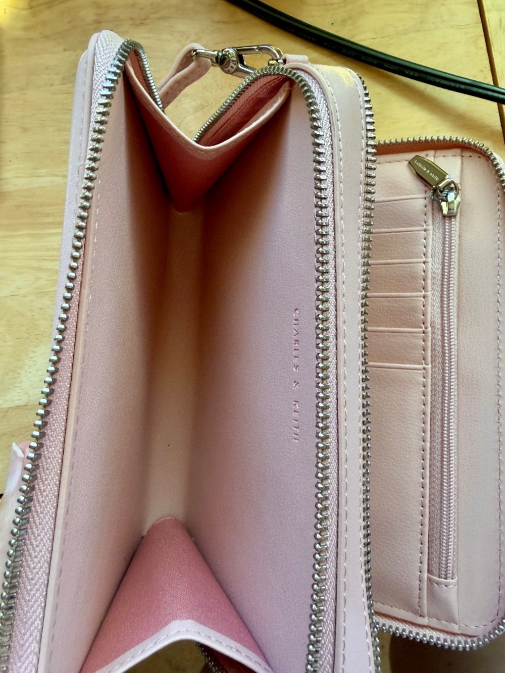 Charles & Keith Bag - Picture 4 of 6